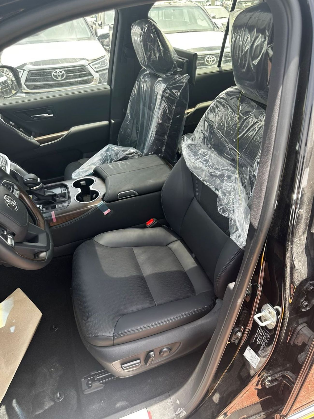 Toyota Land Cruiser TOYOTA LAND CRUISER 3.5L PETROL VXR TWIN TURBO FULL OPTION MY2025