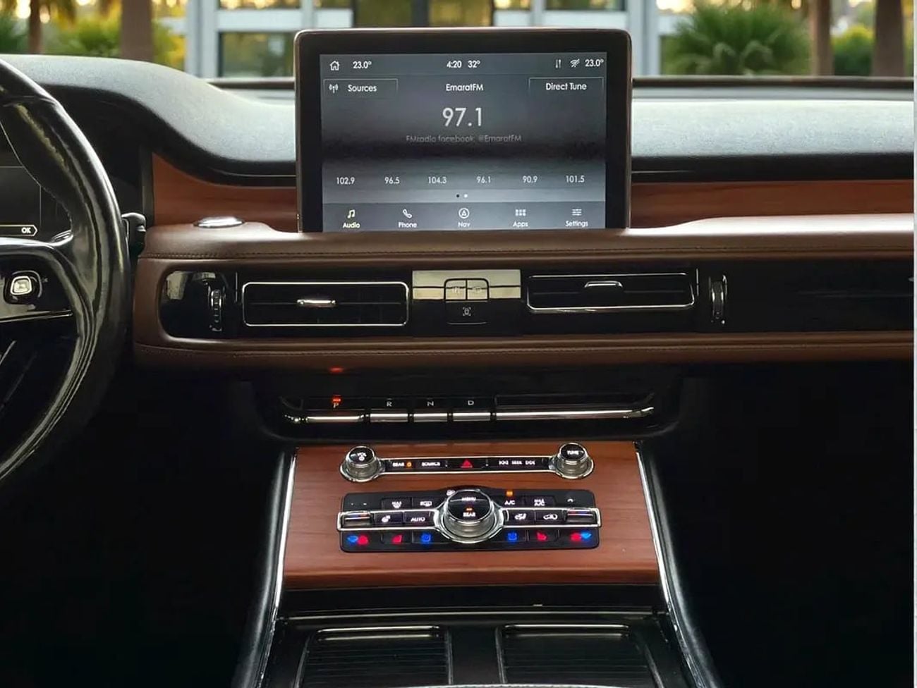 Lincoln Aviator 1139 P.M | Luxury - American Specs - GCC Resale | vip 6seats