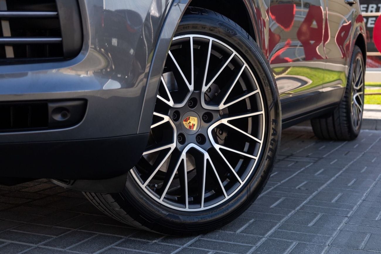 Porsche Cayenne 2023 Porsche Cayenne Platinum Edition GCC | Warranty