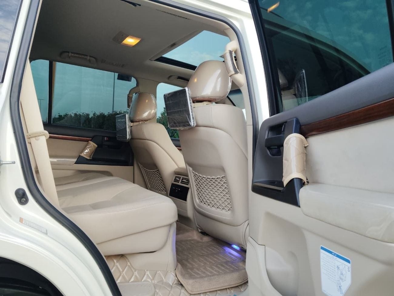 تويوتا لاند كروزر GXR 4.6L