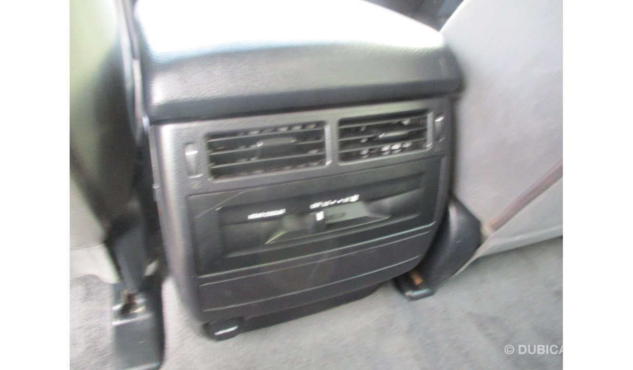 Toyota Land Cruiser GXR 2013 manual gear orginal paints ,2 key