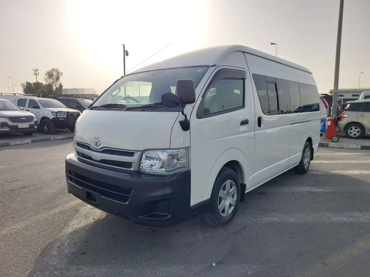 تويوتا هاياس TOYOTA HIACE COMMUTER VAN RHD 2011 MODEL 3.0 L DIESEL AUTOMATIC(PM07604)