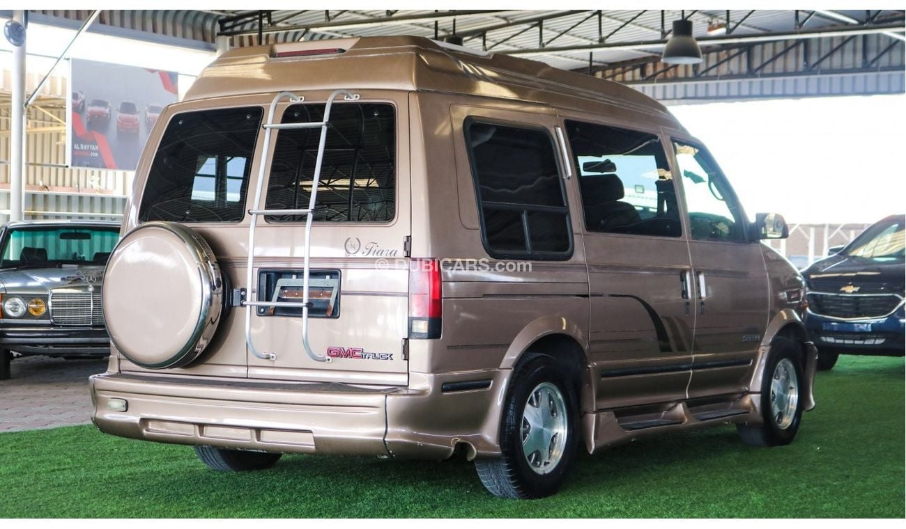 GMC Safari Van