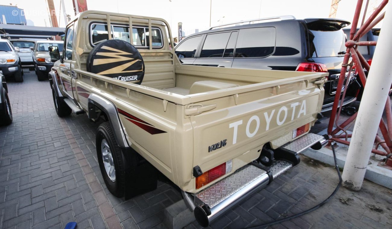 Toyota Land Cruiser Pick Up VXR