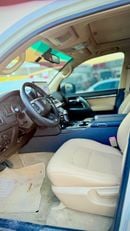 تويوتا لاند كروزر 2015 FACELIFTED 2025 WITH INTERIOR AND EXTERIOR FULL OPTION V6 GCC SPECIFICATION