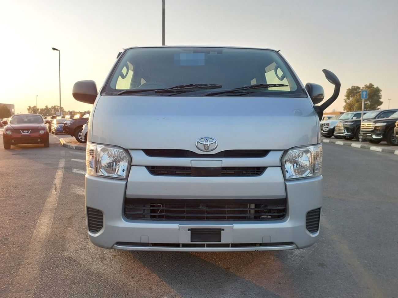 تويوتا هاياس TOYOTA HIACE VAN RHD 2018 MODEL 2.8 L DIESEL AUTOMATIC(PM05971)