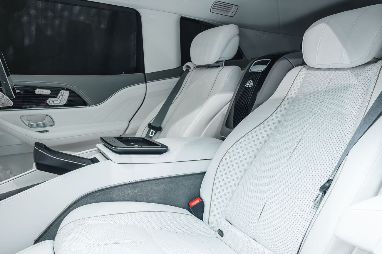 Mercedes-Benz GLS 600 E-Active Body Control + R24 Wheels + Burmester 3D + 4 seats + Coolbox + Rear displays