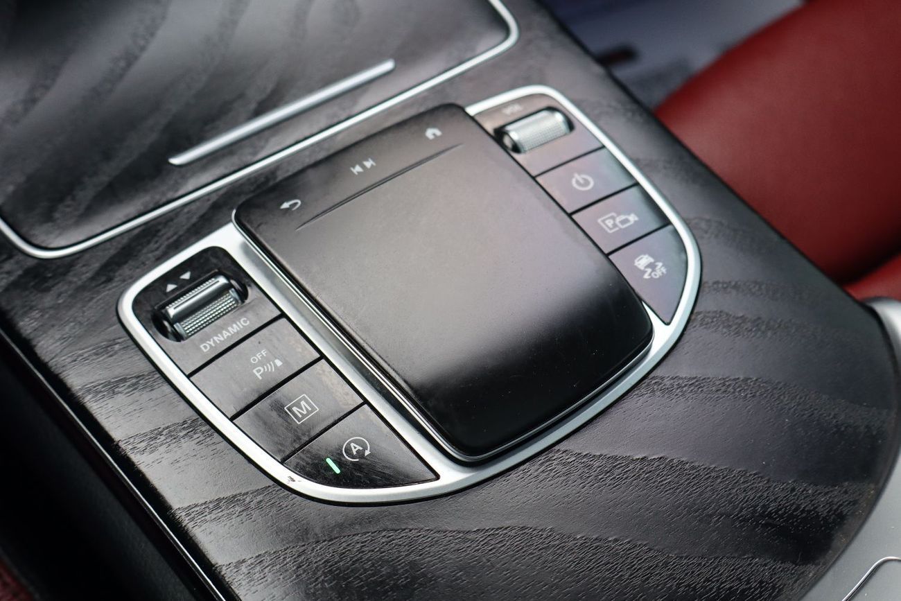 Mercedes-Benz GLC 200 Premium 2.0L AWD