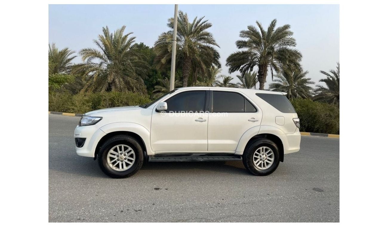 Toyota Fortuner EXR TOYOTA FORTUNER  (GCC  _ SPEC) - mobile 2015 - VERY GOOD CONDITION