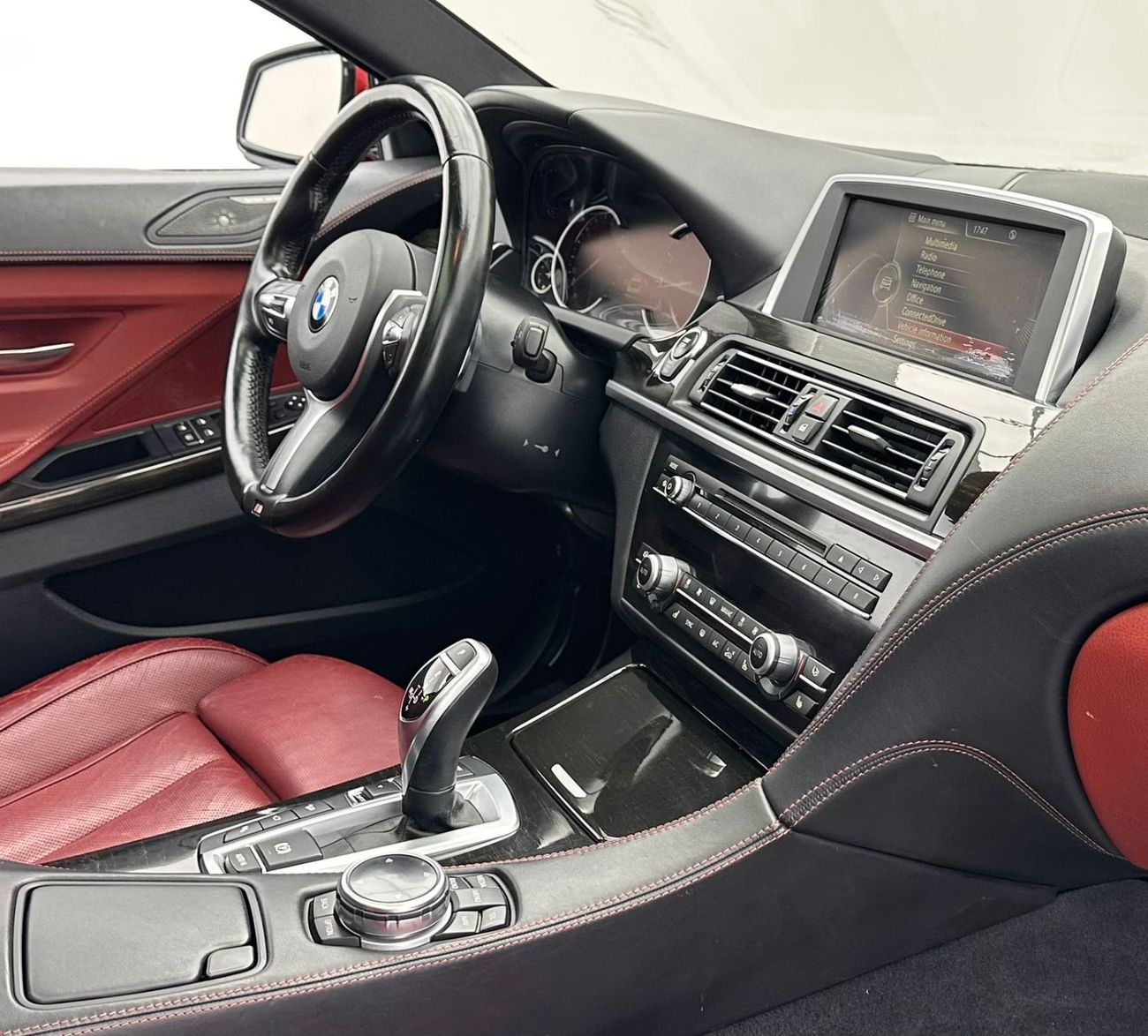 بي أم دبليو 650i 2015 BMW 650i xDrive Gran-Coupe M-Sport, BMW Full Service History, Excellent Condition, GCC