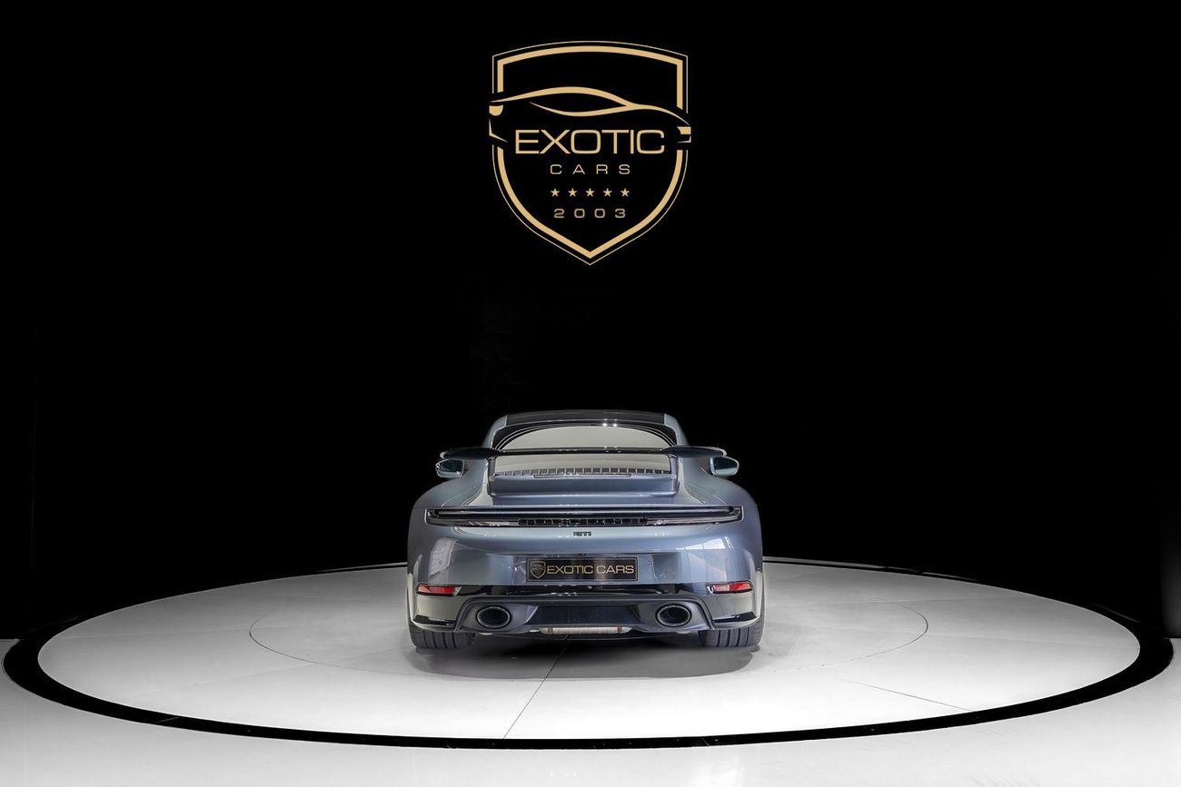 Porsche 911 Carrera 3.0L (444 HP) Coupe