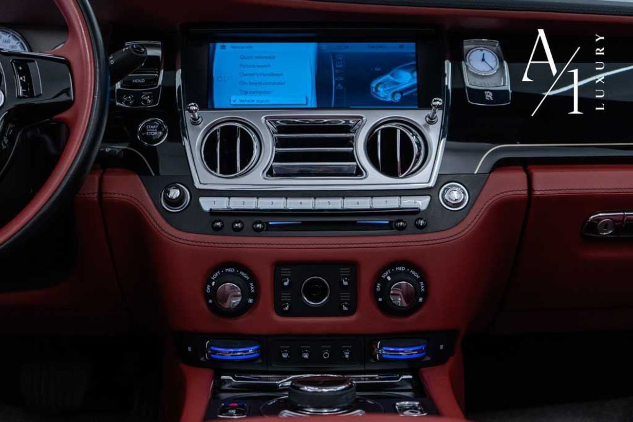 رولز رويس داون 2017 Rolls Royce Dawn, Full Rolls Royce Service History, 4 Button, Excellent Condition, GCC