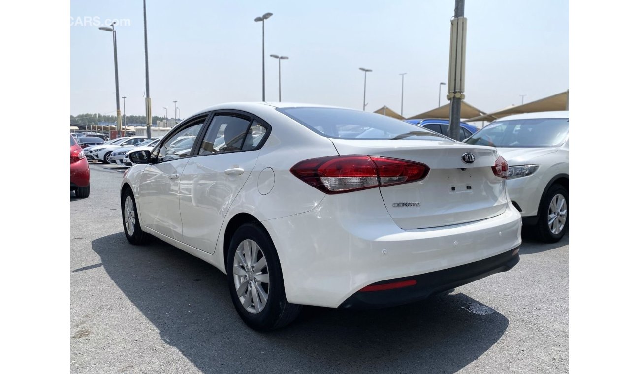 Kia Cerato LX ACCIDENTS FREE - GCC - ORIGINAL PAINT - PERFECT CONDITION INSIDE OUT