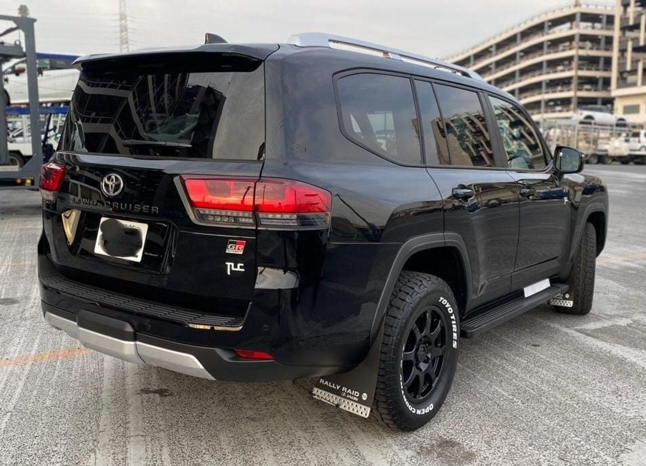 تويوتا لاند كروزر GR Sport Rally Raid Edition