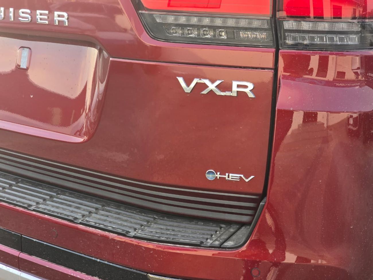 تويوتا لاند كروزر 3.5T VXR Hybrid