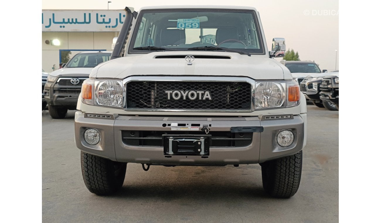 Toyota Land Cruiser Pick Up 4.5L V8 DIESEL, M/T / DOUBLE CABBIN / DIFF LOCK  AVAILABLE IN DIFFERENT COLORS (CODE # 7645)