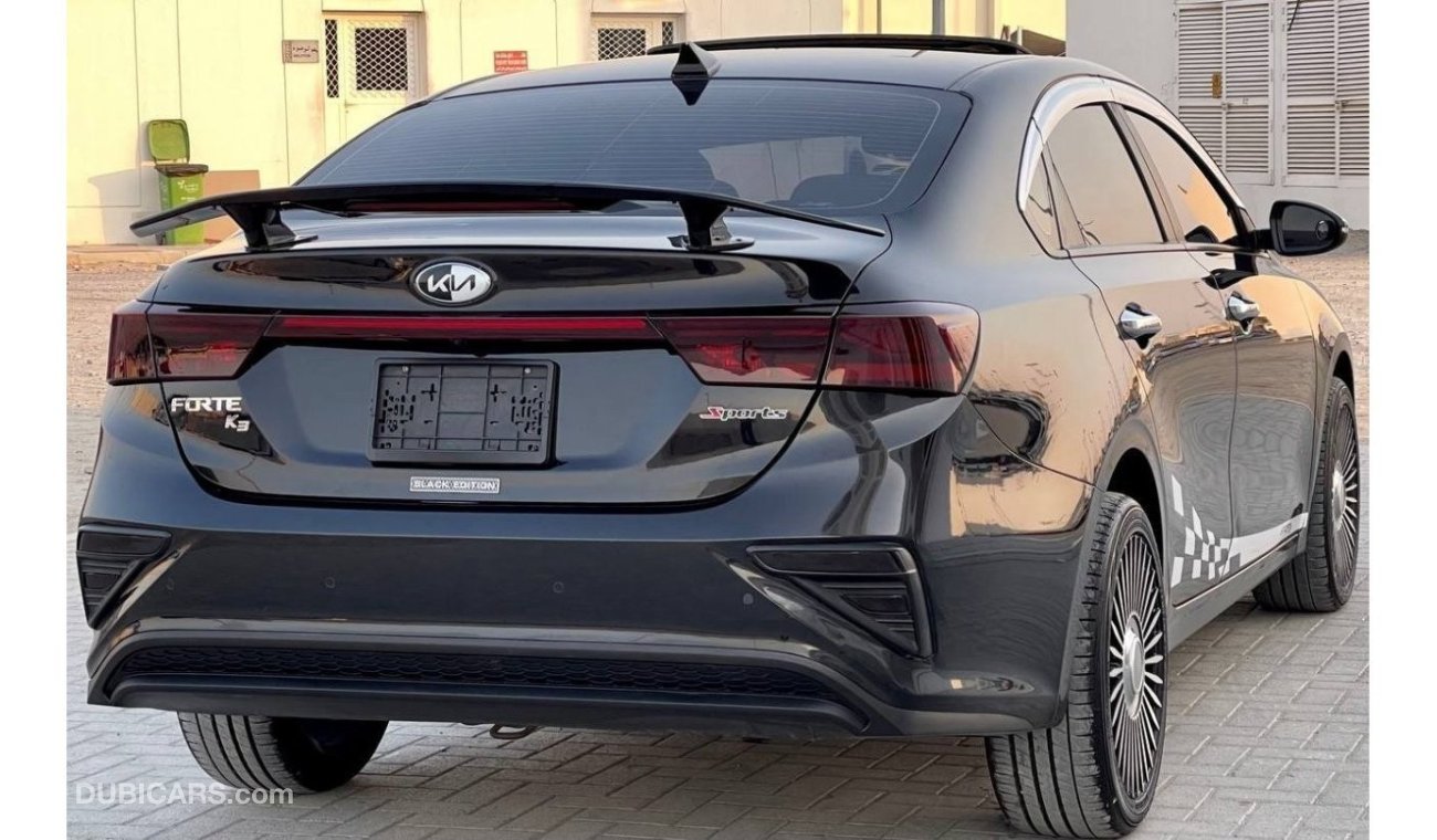 Kia Cerato MPI Top Kia Cerato 2019 GCC in excellent condition, full option, without accidents