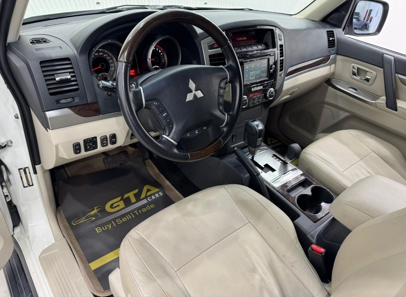 Mitsubishi Pajero GLS 3.8L 2020 Mitsubishi Pajero GLS V6, Warranty, Full Mitsubishi Service History, Low Kms, GCC