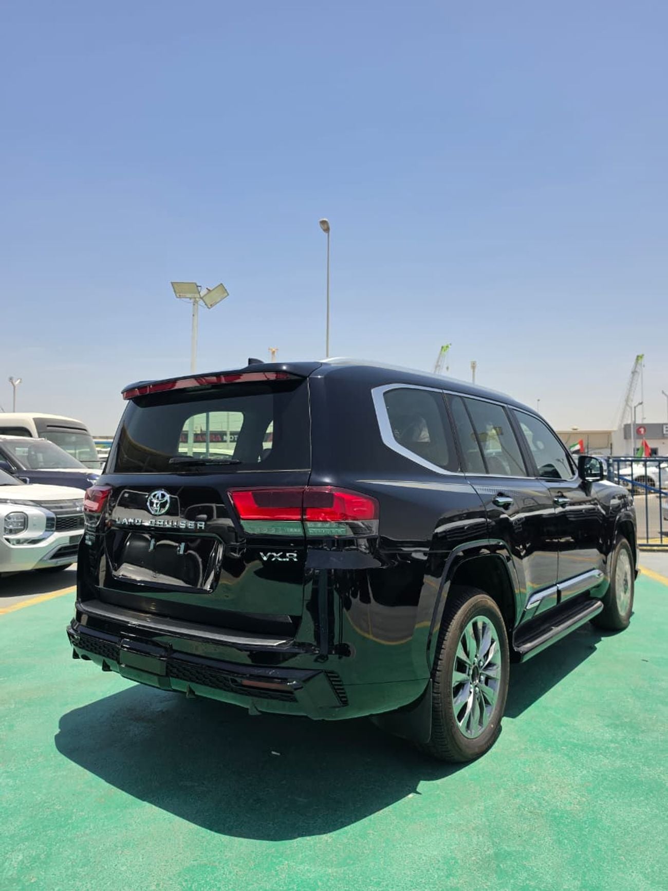 تويوتا لاند كروزر VXR