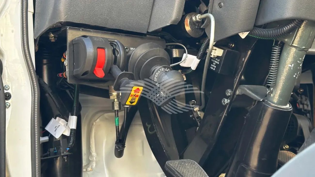 إس إم إل إيسوزو سمراٹ T3500 تپر SML ISUZU Samrat T3500 Tipper 3.5L 4x2 LHD Diesel MT