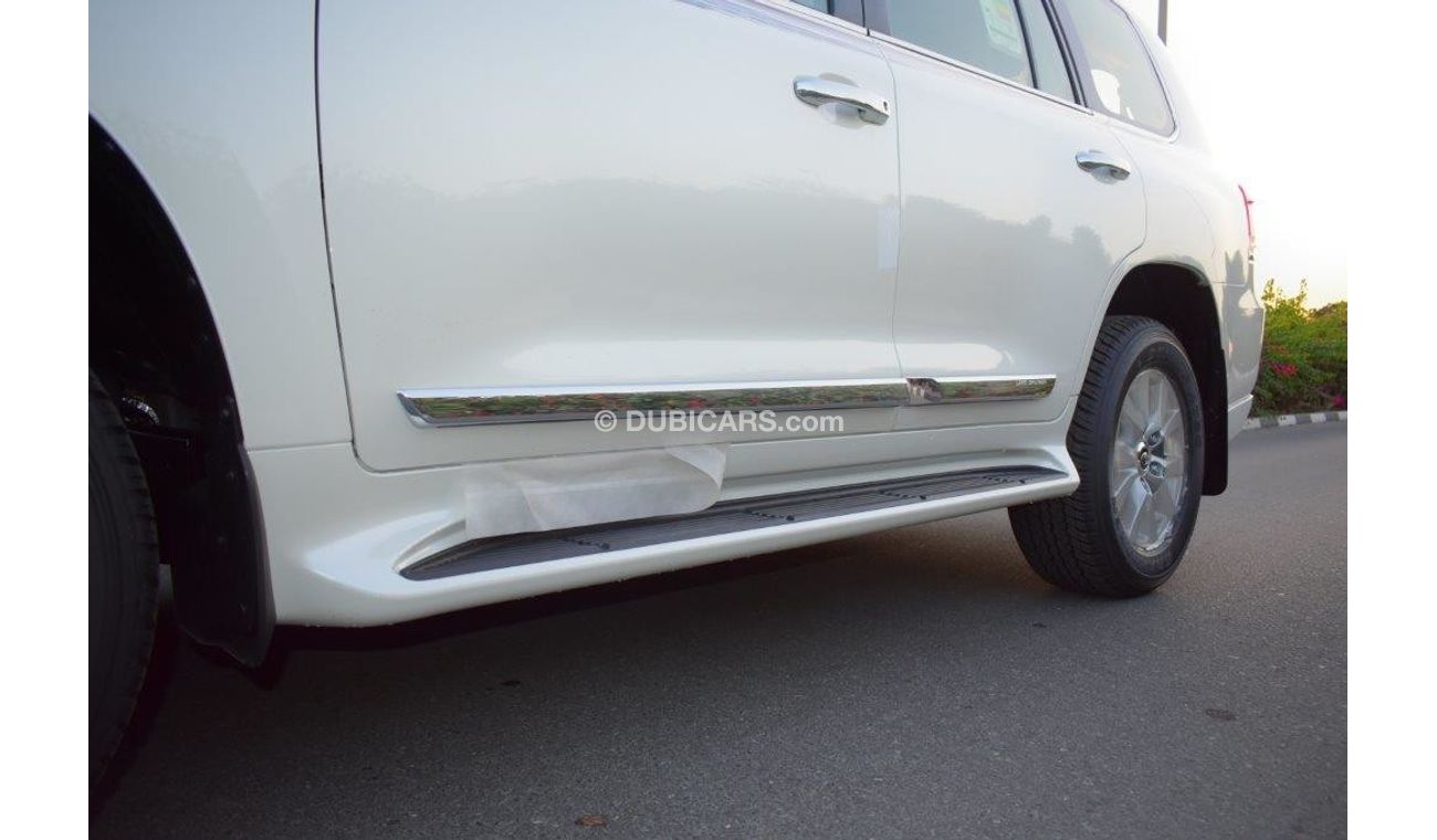 Toyota Land Cruiser 200 GXR 4.6L V8 PETROL WITH AERO KIT