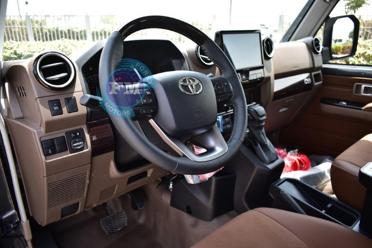 تويوتا لاند كروزر بيك آب 79 Double Cab 40th Anniversary LX-Z 2.8L Diesel Automatic