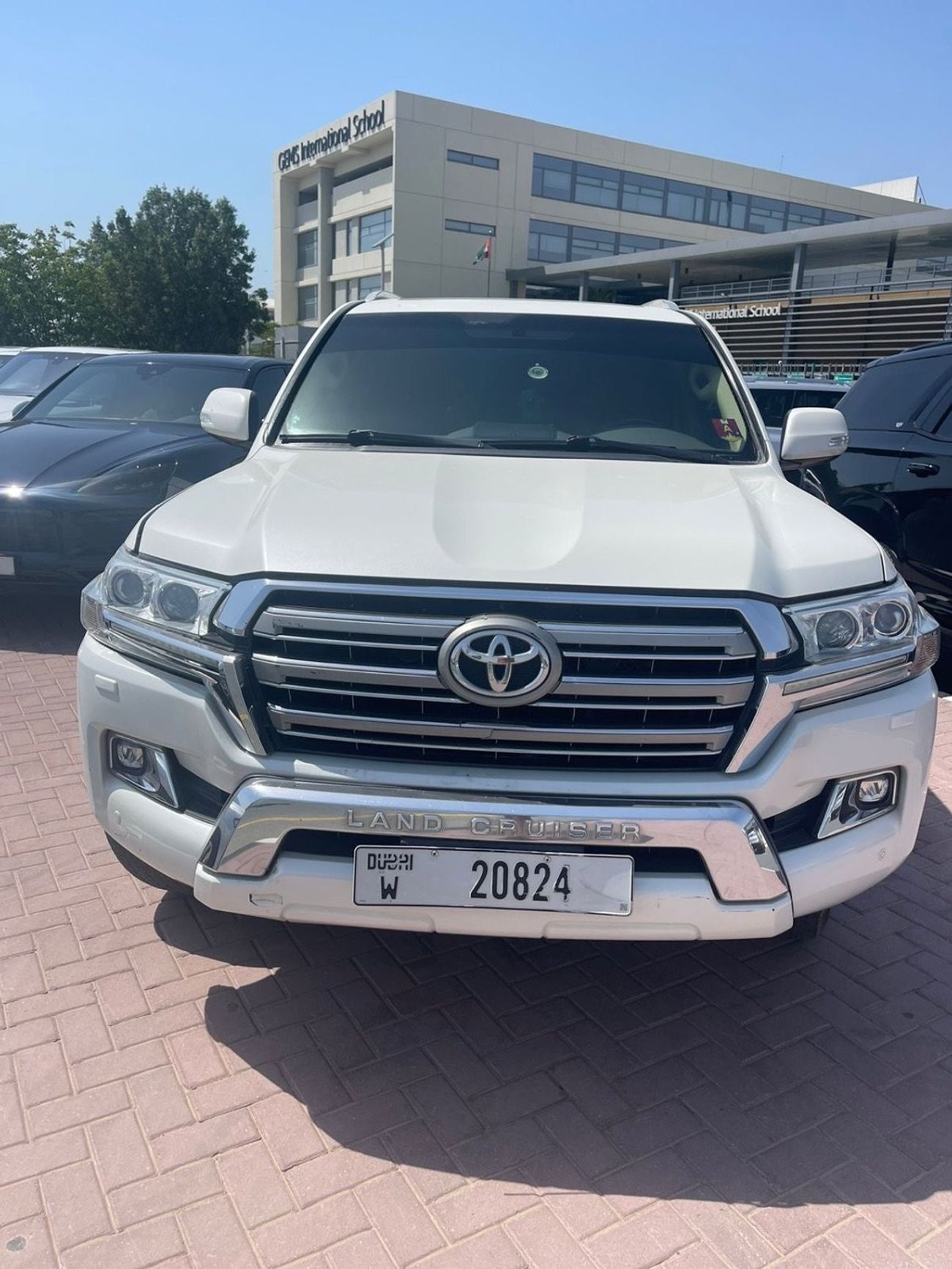 تويوتا لاند كروزر VXR