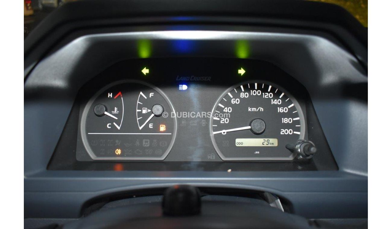 تويوتا لاند كروزر بيك آب 79 Double Cab  Xtreme V8 4.5L Td MT