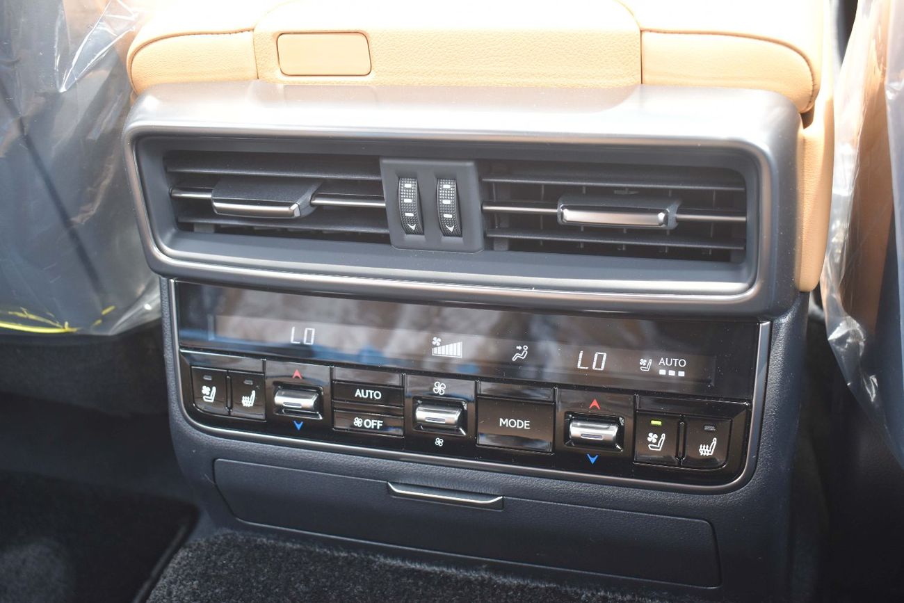 لكزس LX 700h LX700 3.5L HEV (22' ALY, HEAD-UP DISPLAY, 7STR W/ RSE)