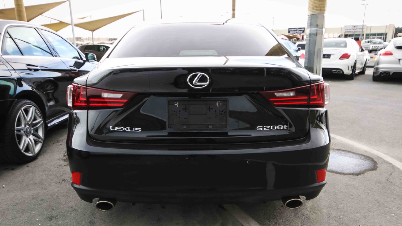 Lexus IS 200