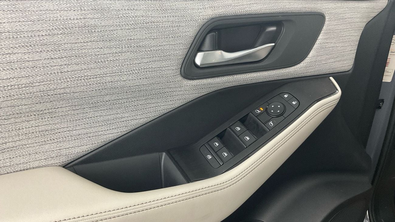 نيسان إكس تريل 2.5 SV 4WD 7STR AUTO | شامل الضمان | 0 ﺪﻔﻋﺓ ﺃﻮﻟﻯ