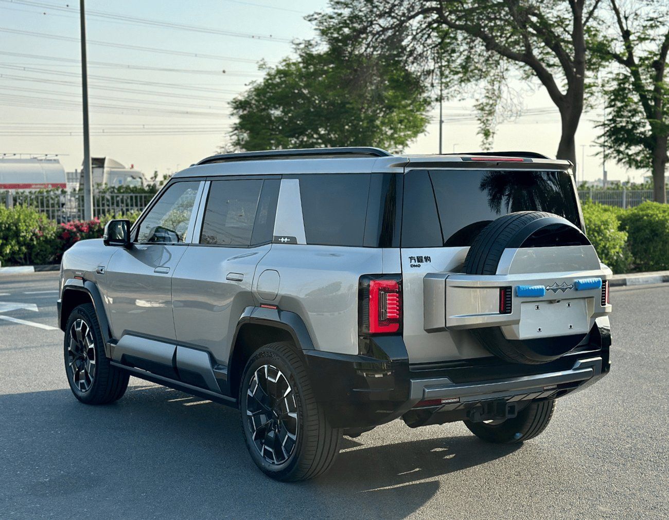 بي واي دي ليوبارد 8 8 FLAGSHIP