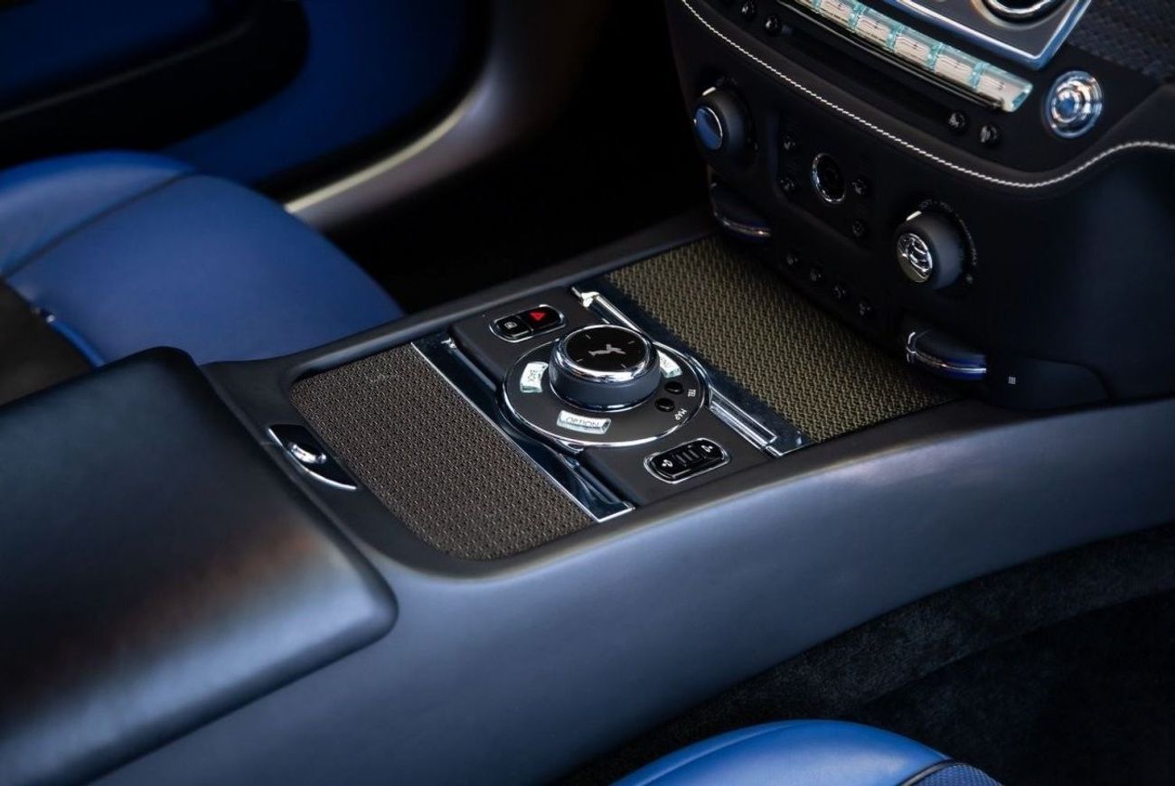 رولز رويس واريث بلاك بادج