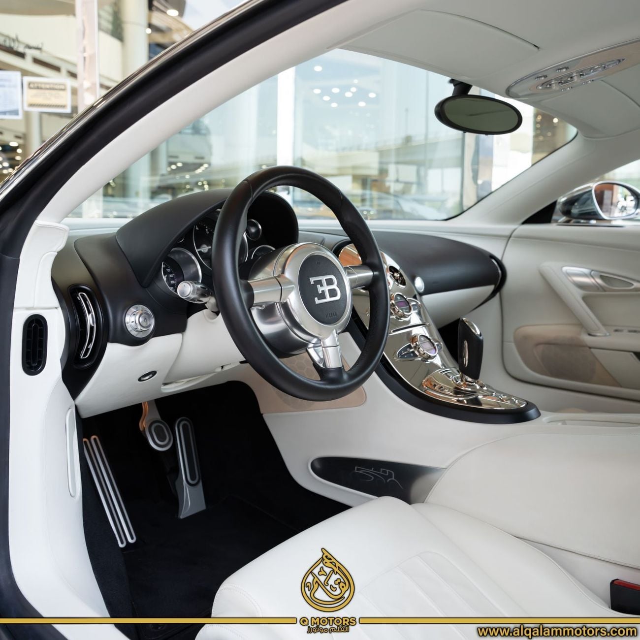 Bugatti Veyron STD 2010 BUGATTI VERYON NOCTURNE GCC DONE ONLY 4000KM WITH 2 YEARS SERVICE CONTRACT