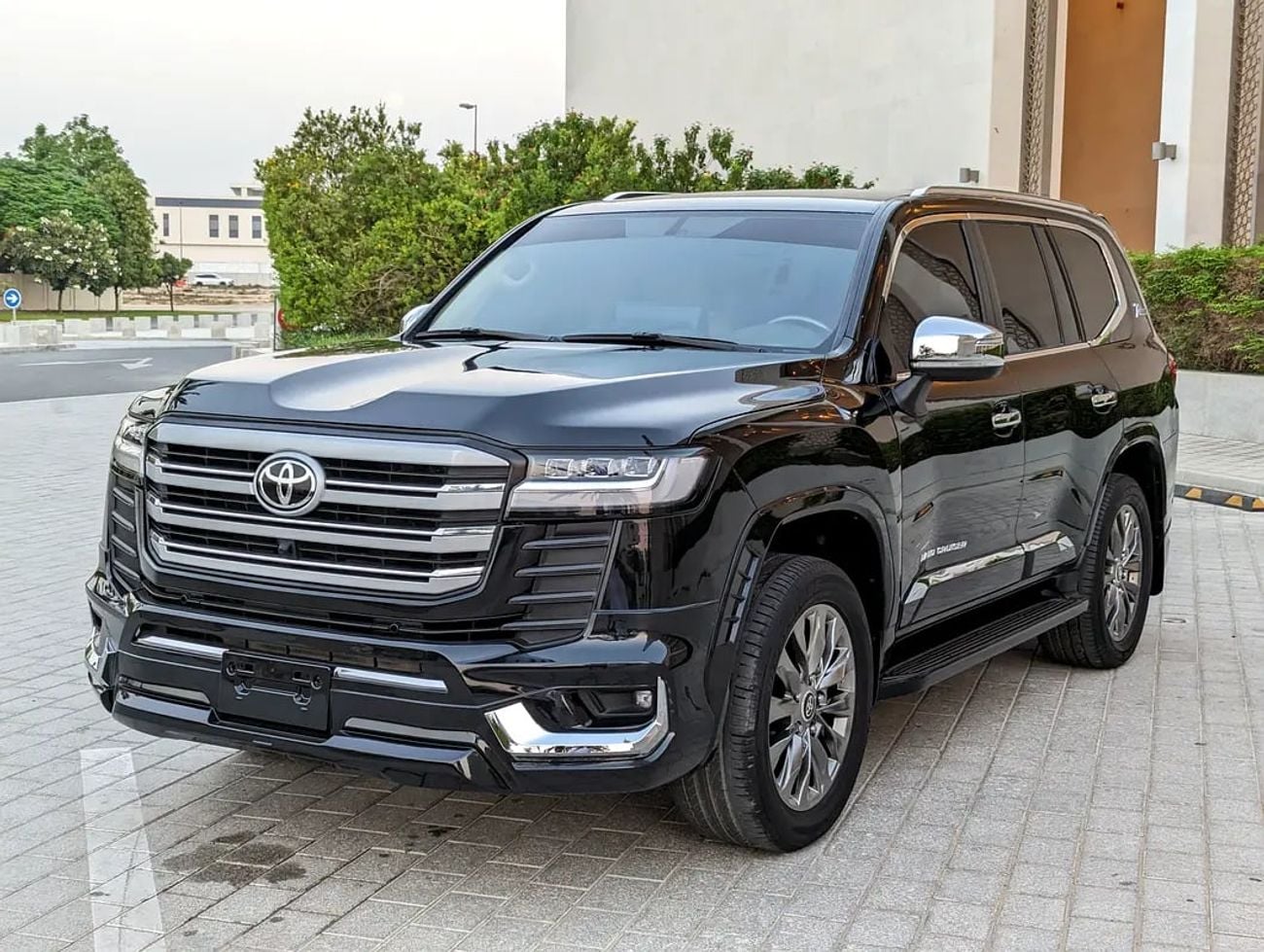 تويوتا لاند كروزر GXR 2014 Facelifted 2026 With Interior and Exterior V6 4.0L GCC specs