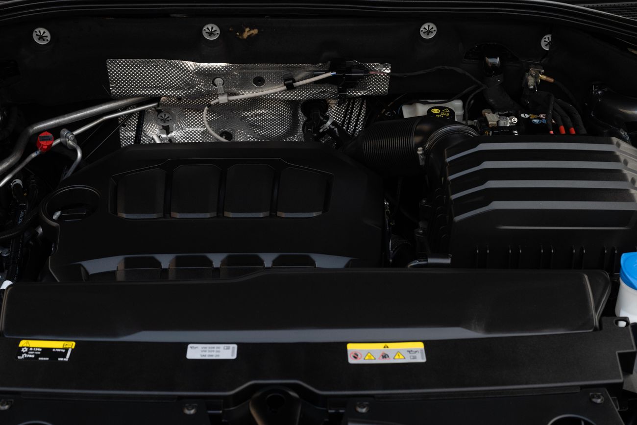 فولكس واجن تيرامونت Teramont R-Line | 3,388 P.M | 0% Downpayment | VW Warranty til Dec 2027!