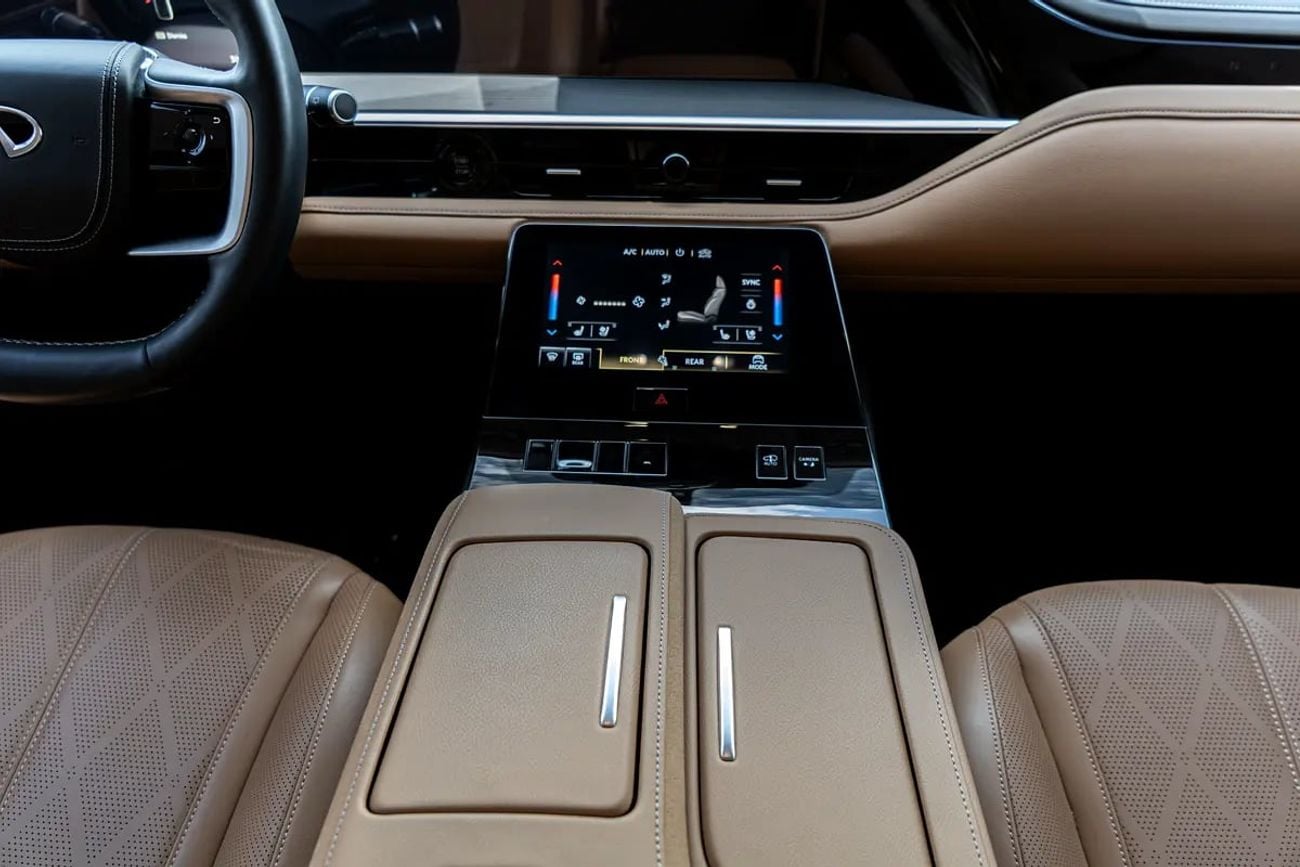 إنفينيتي QX80 Sensory 8 5.6L Sensory | GCC Specs with Warranty and Service till | 8-seaters | Super Clean