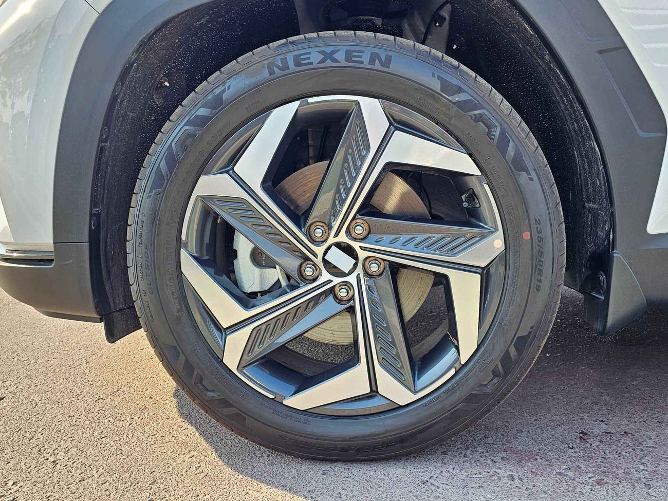 هيونداي توسون 1.6T V4 PETROL, PANORAMIC ROOF /  FULL OPTION AND MUCH MORE (CODE # 67957)