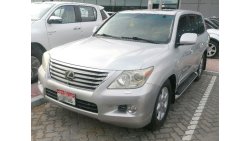 Lexus LX570 LEXUS 570 FULL OPTION GCC STILL IN VERY TOP CONDITION NO PAINT