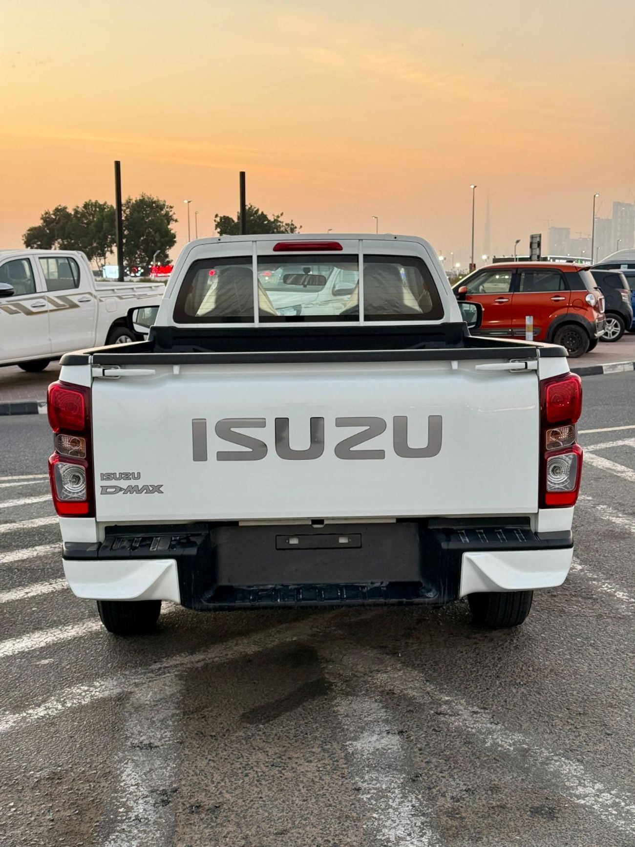 Isuzu DMax ISUZZ -D-MAX - SiNGLE CAB - 4x2 - 1.9L - DiESEL - WHITE