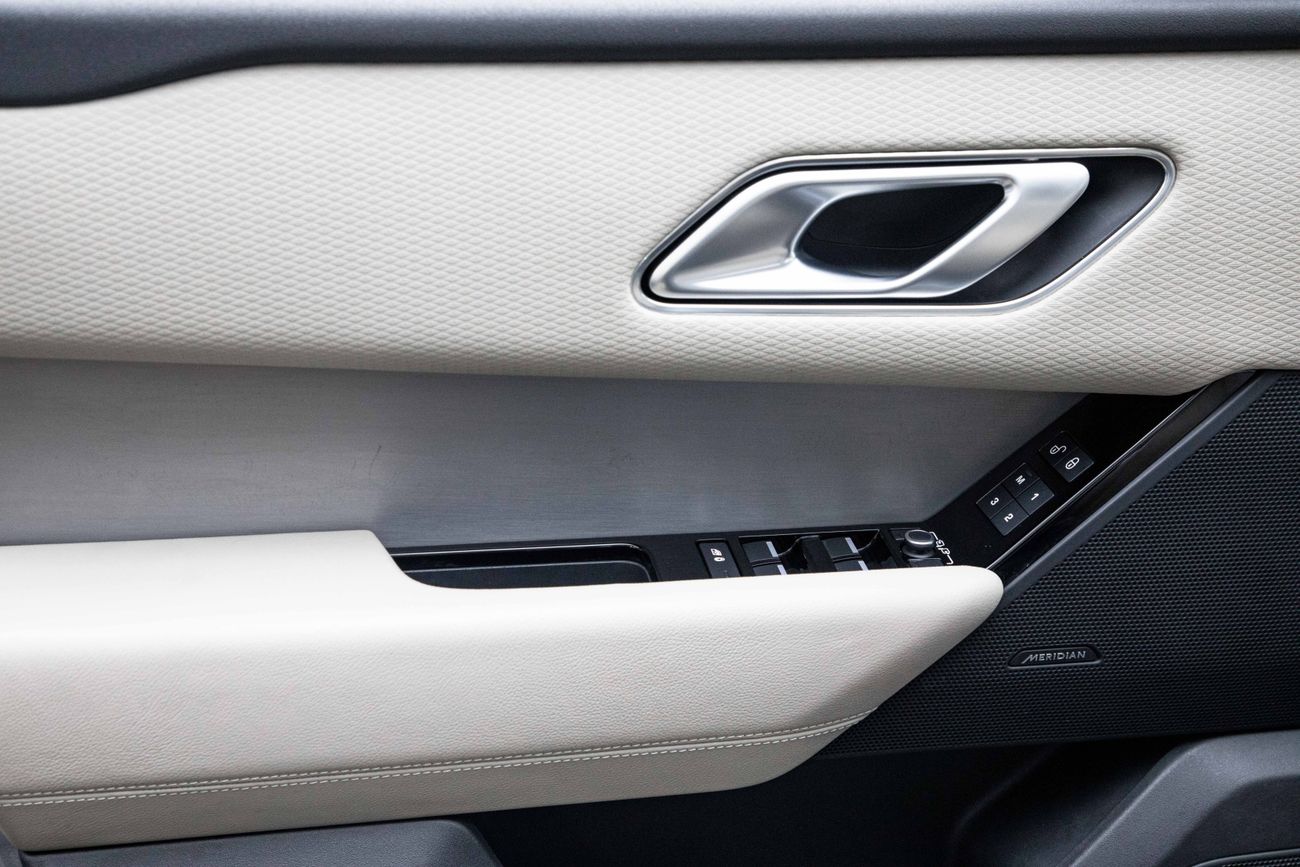 لاند روفر رينج روفر فيلار Range Rover Velar | 2,546 P.M | 0% Downpayment | P250 S | FSH!