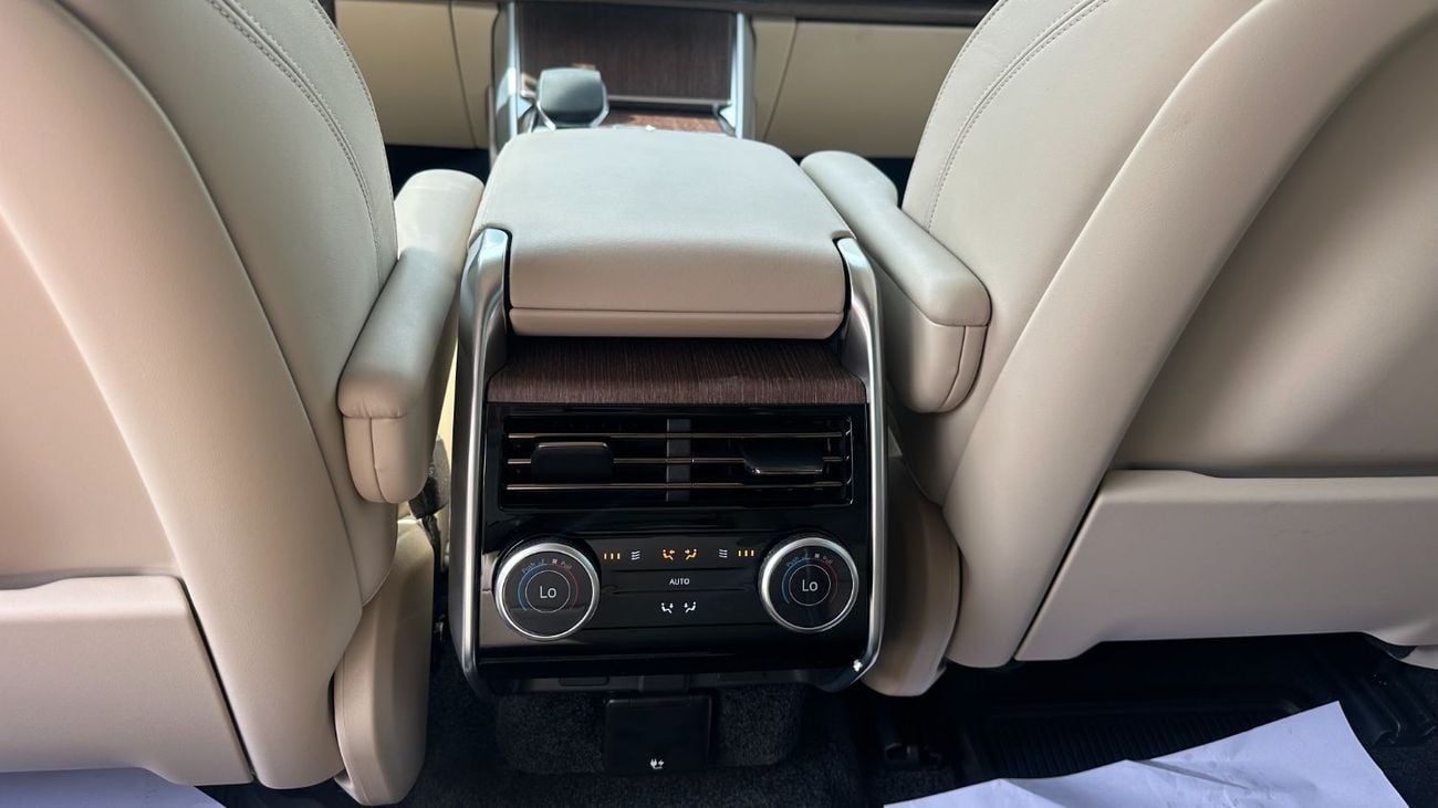 Land Rover Range Rover HSE P360 3.0L | European Specs | Full Option | 9,100 KM