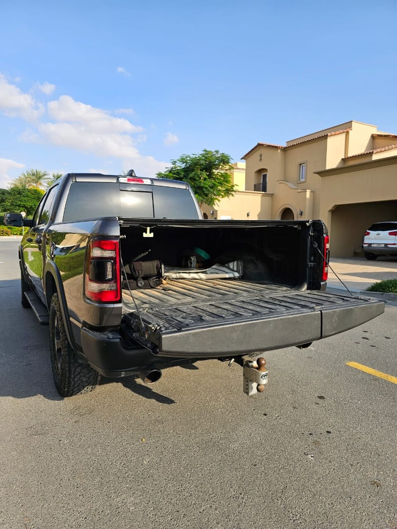 رام 1500 RAM REBEL/ PANORAMIC ROOF/ 2 TONE LEATHER/ DUAL TRUNK/ CANADIAN CLEAN TITLE