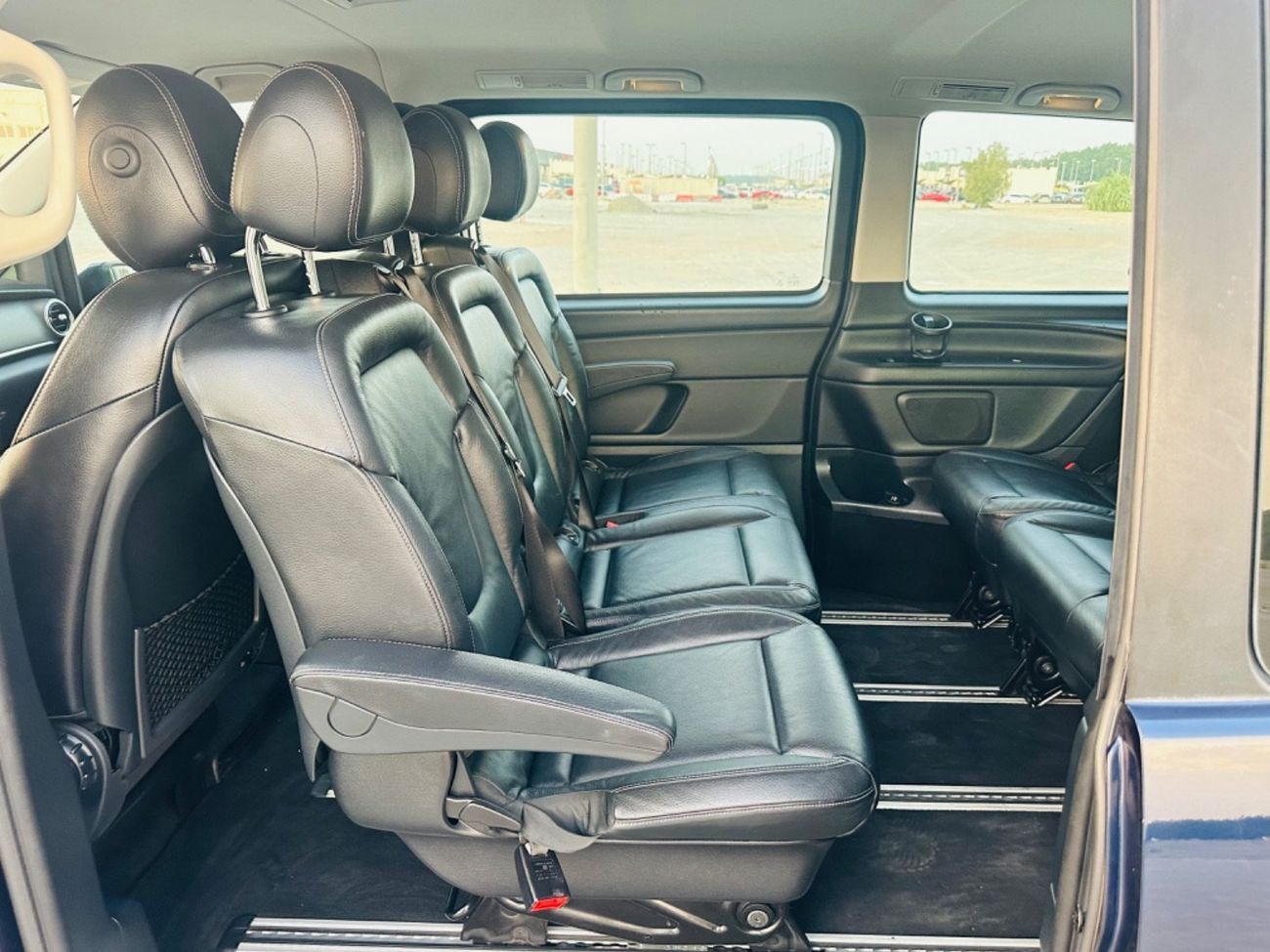 مرسيدس بنز V 250 موديل 2019 خليجي حاله ممتازه من الداخل والخارج صبغ الوكاله مالك واحد من الوكاله