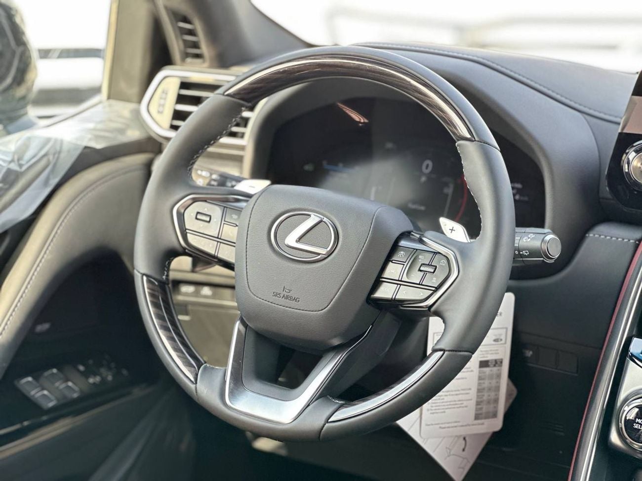 Lexus LX700h Urban Signature 3.5L HEV A/T // 2026 // Full With Radar & Head Up Disable , 360 Camera , Wireless Ch