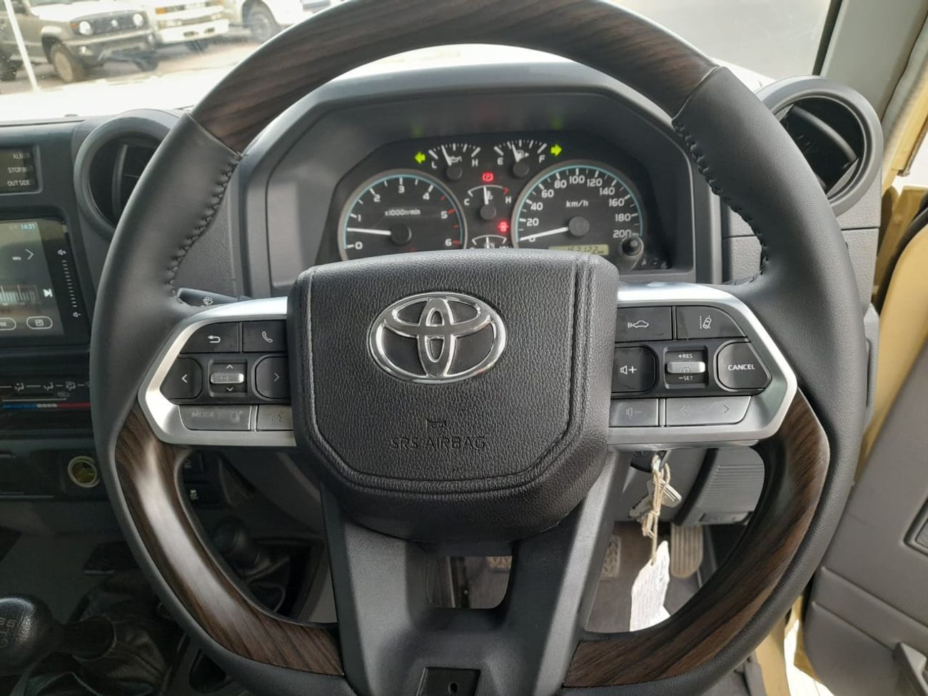 Toyota Land Cruiser Pick Up Right-Hand drive 4.5 V8 1VD diesel manual low kms facelifted