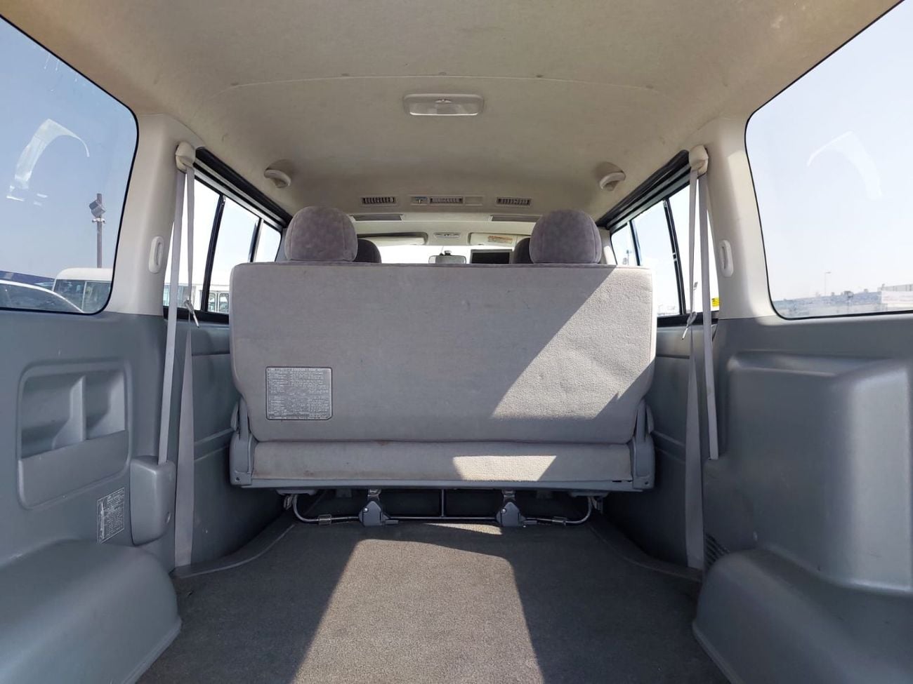 تويوتا هاياس (RAMADAN OFFER) TOYOTA HIACE VAN RHD 2005 MODEL 2.0 L PETROL AUTOMATIC(PM26783)