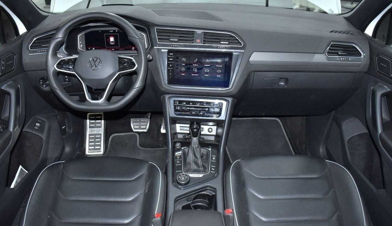 Volkswagen Tiguan R-LINE PREMIUM Volkswagen Tiguan 4Motion ( 2024 Model ) in White Color GCC Specs