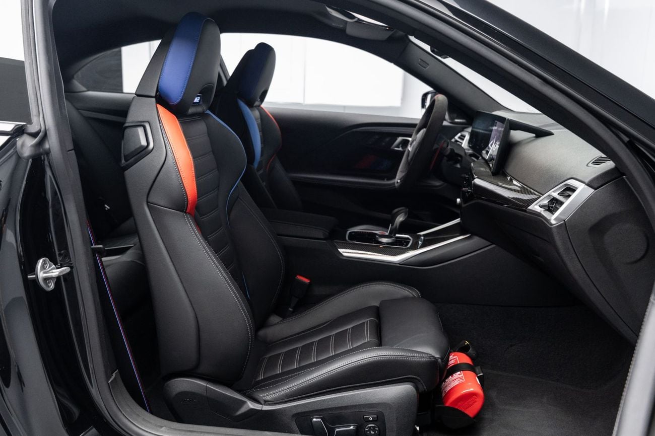 بي أم دبليو M2 MASTERCLASS BUY NOW, PAY 2027 | THE BLACKLINE STANDARD | 2029 BMW Warranty + Service Contract, GCC, 