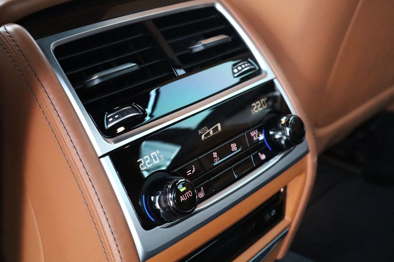 بي أم دبليو 740Li M Sport 3.0L (335 HP)